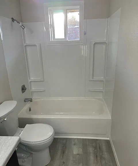 918 SE 2nd St #4 — Photo 3