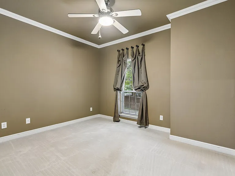 4147 Towne Green Cir — Photo 21