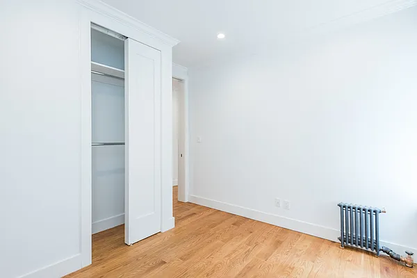 Rented by Nooklyn NYC LLC | media 52