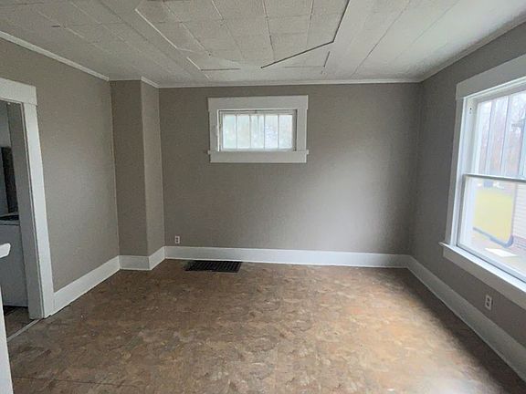 3rd image of 2725 Reed St