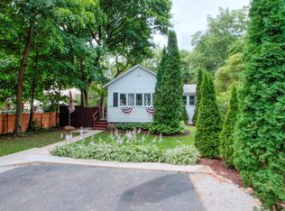 N1695 Hickory St, Lake Geneva, WI 53147