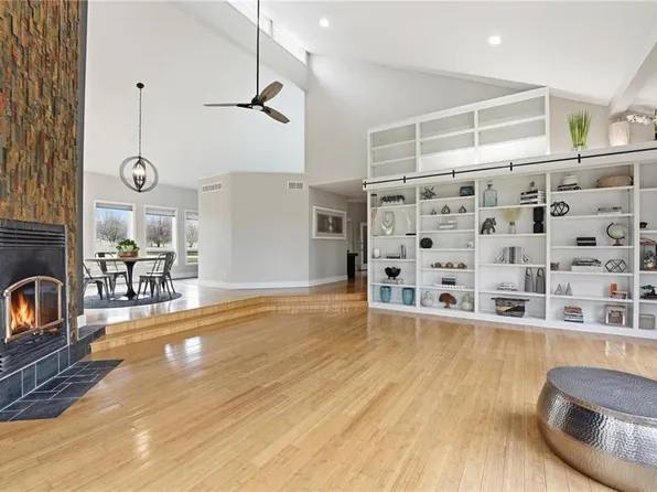 12036 W 239th St, Bucyrus, KS 66013