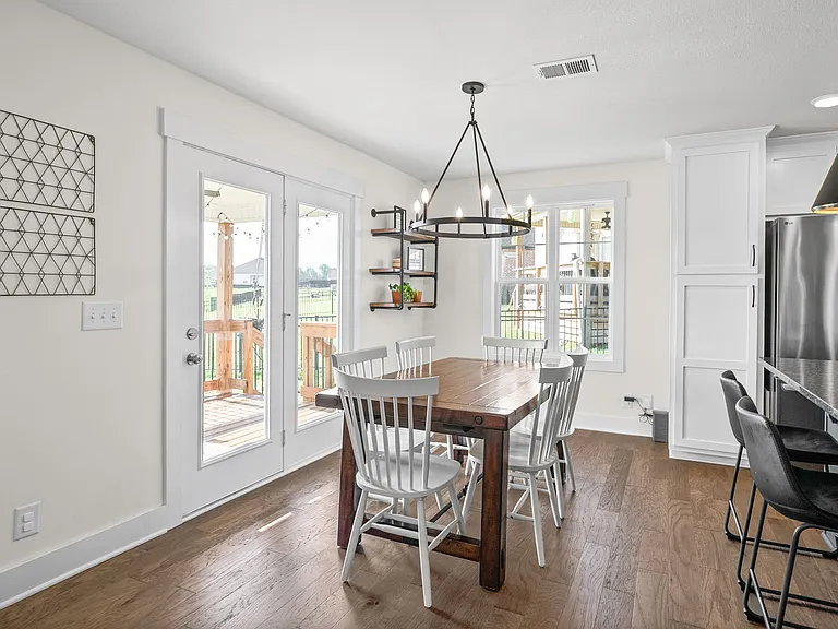 354 Frontier Dr — Photo 9