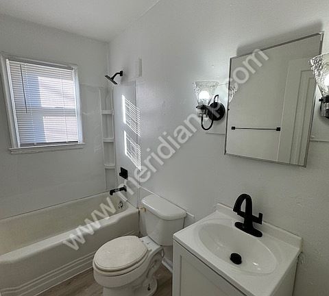 5th image of 1712 Oxford St