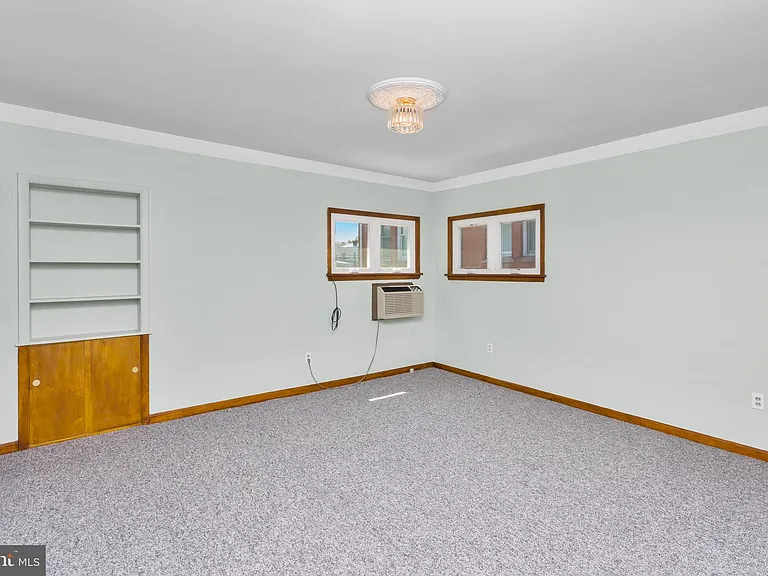 15 Crosswicks St #REAR — Photo 19