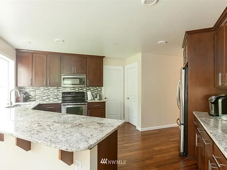 9622 S 221st Pl — Photo 17