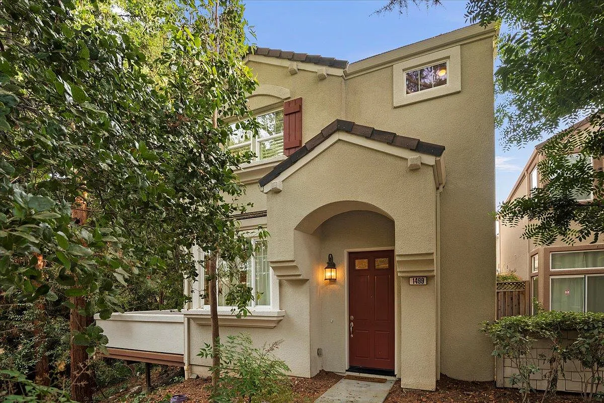 1499 Artisan Way photo 1
