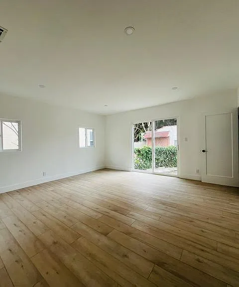 482 S Hamel Rd — Photo 27