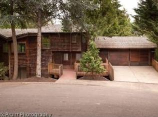 2815 SW Raleighview Dr, Portland, OR 97225