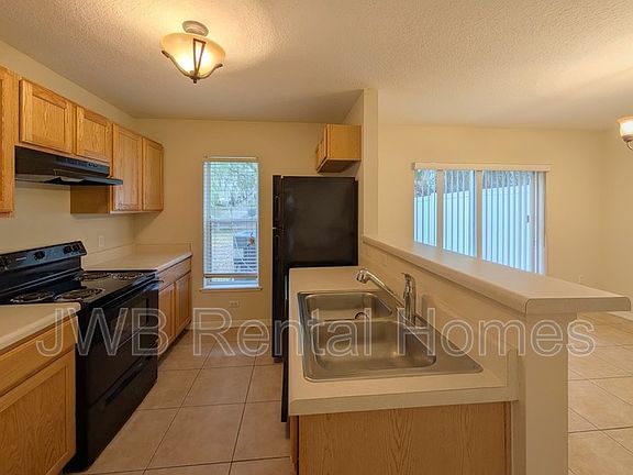 3rd image of 8255 Halls Hammock Ct