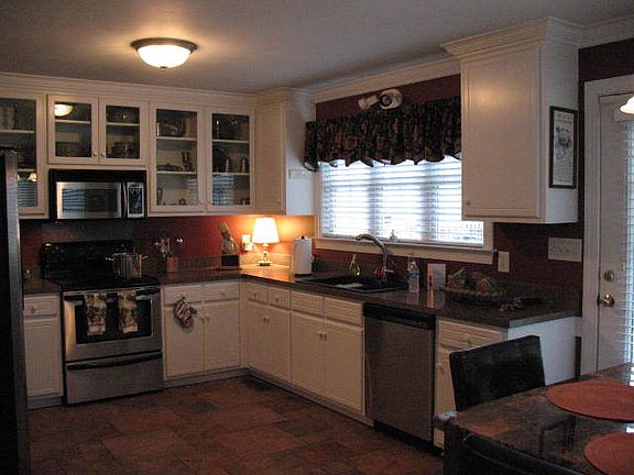 4th image of 873 Bridle Dr