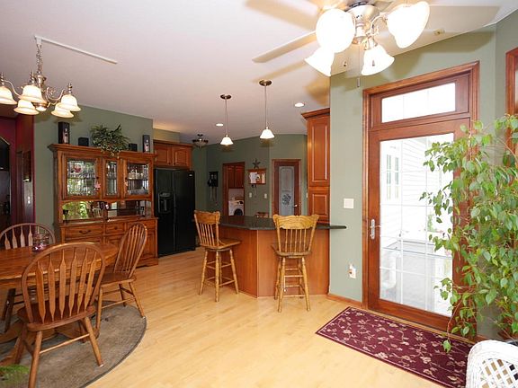 Eat in Kitchen