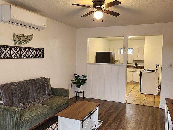 3rd image of 815 N Deahl St #6