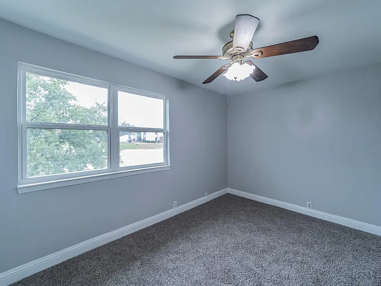 2717 Stonehaven Ct — Photo 14