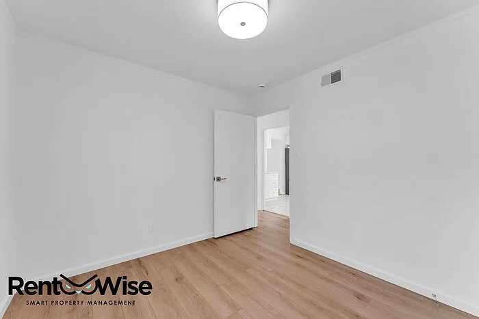 110 Cuesta Dr — Photo 37