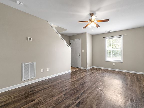 3rd image of 769 Cherrybark Ln