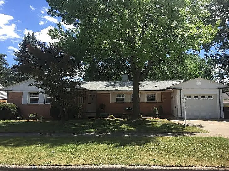 304 E Buchanan St photo 1