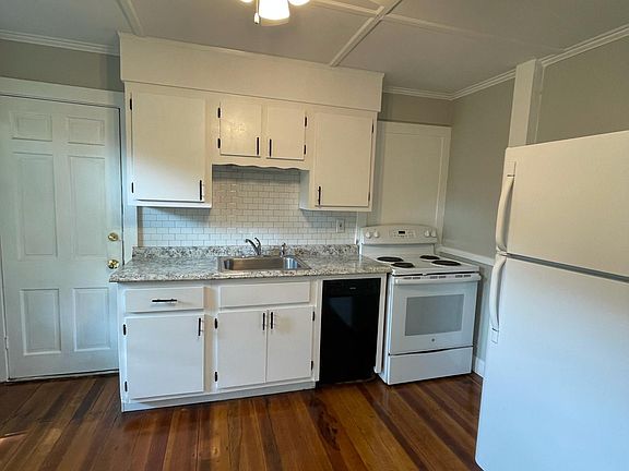 2nd image of 37 Davis St Floor 1