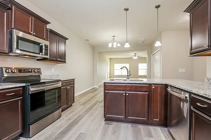 108 Jennifer Pierce Dr — Photo 7