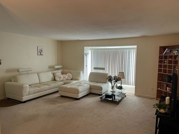 7 Thayer Pond Dr UNIT 16