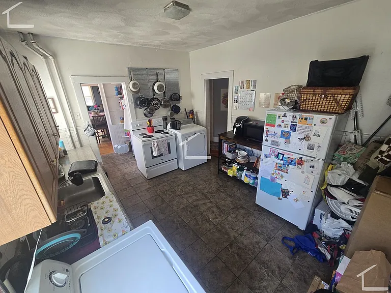 214 Kelton St — Photo 8