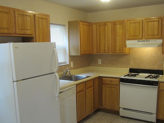 4th image of 183 N Wellwood Ave