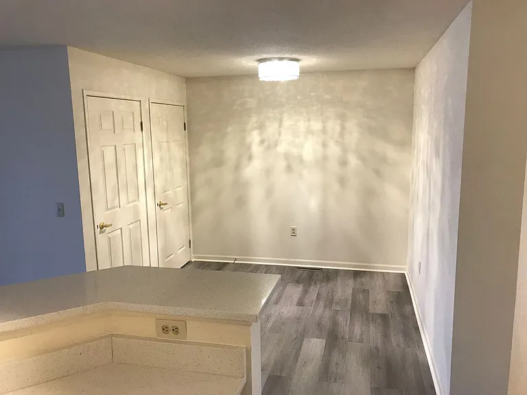 The Parkridge Apartments — Photo 32