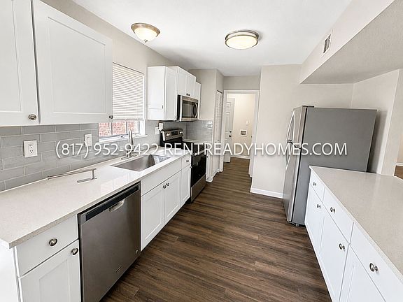 4th image of 3811 O'B Crowe Dr
