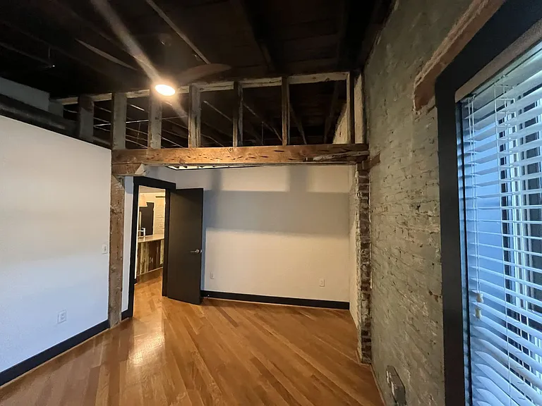 320 12th St — Photo 25