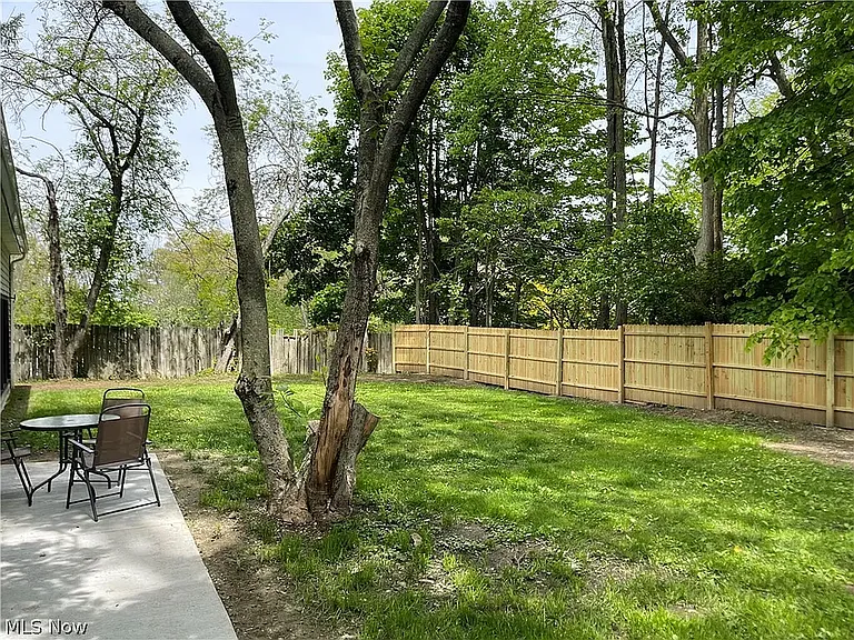 607 Castle Blvd — Photo 18