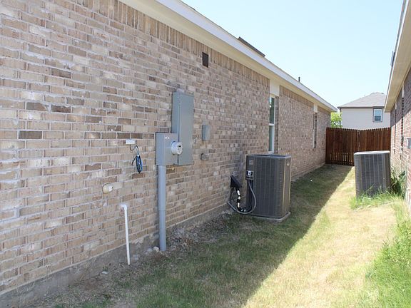 3rd image of 6416 Bishop Dr