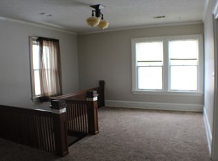 403 Grant St APT 2, Beatrice, NE 68310