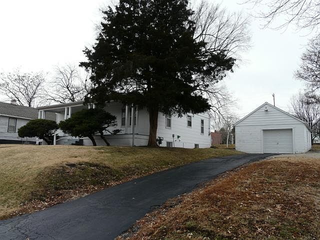 1st image of 826 N Dodgion St