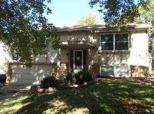 307 Windyoak Dr, Ballwin, MO 63021