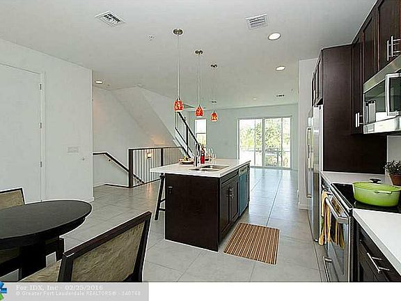 5th image of 3721 NE 13th Ave #0