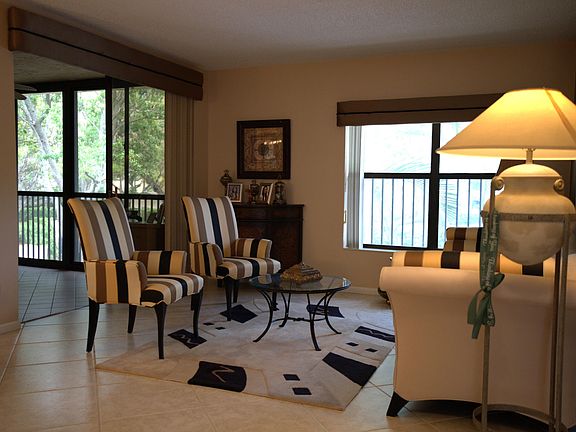 4th image of 2956 Carambola Circle S #2031