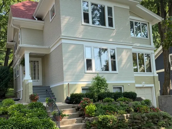 1826 Van Hise Ave, Madison, WI 53726