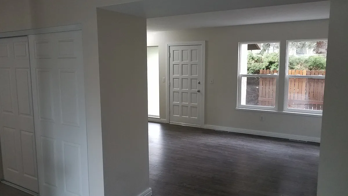 Living Room - 15145 E Jefferson Pl