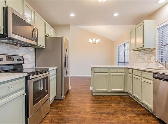 5th image of 4009 Willow Run Dr