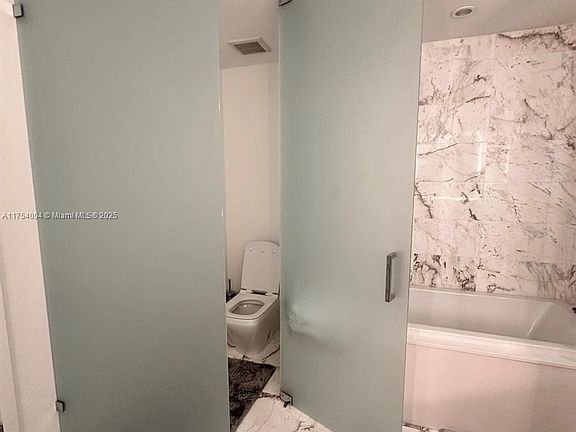 2nd image of 851 NE 1st Ave #2306