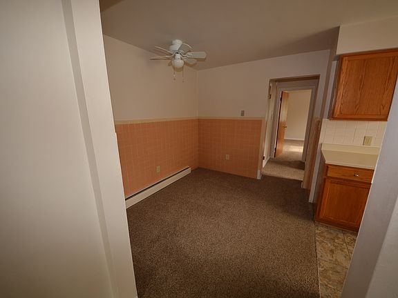 3rd image of 846 Youngs Ln APT 4