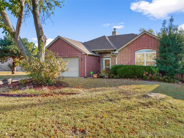 4745 S Santa Fe Ave, Tulsa, OK 74107