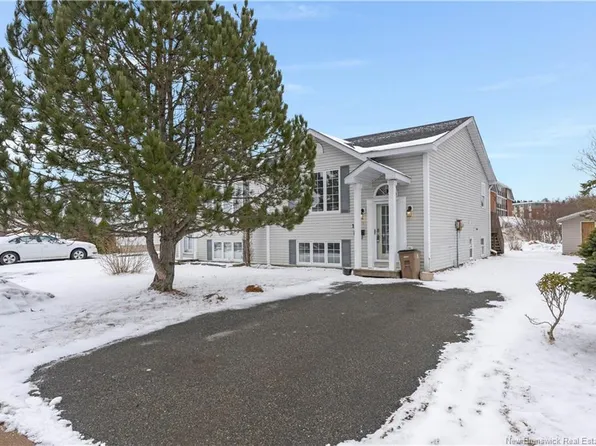 124 Cindy Lee St, Saint John, NB E2J 4P3