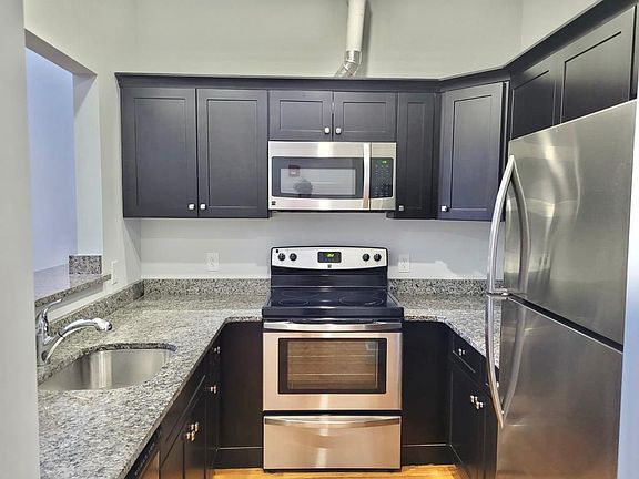 4th image of 134 Sussex Ave #105