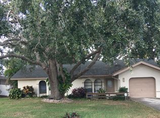 918 SW 6th Pl, Cape Coral, FL 33991
