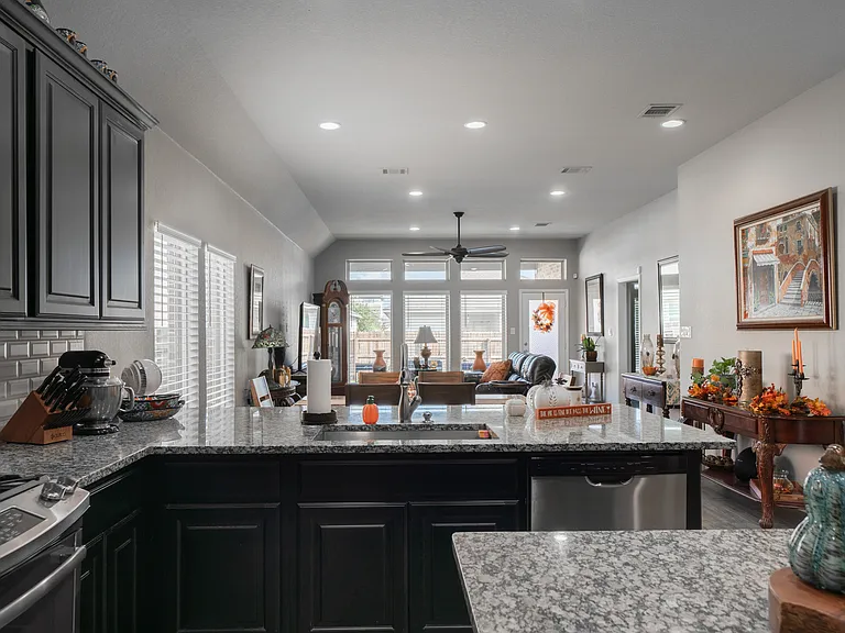 8840 Pinto Cyn — Photo 12