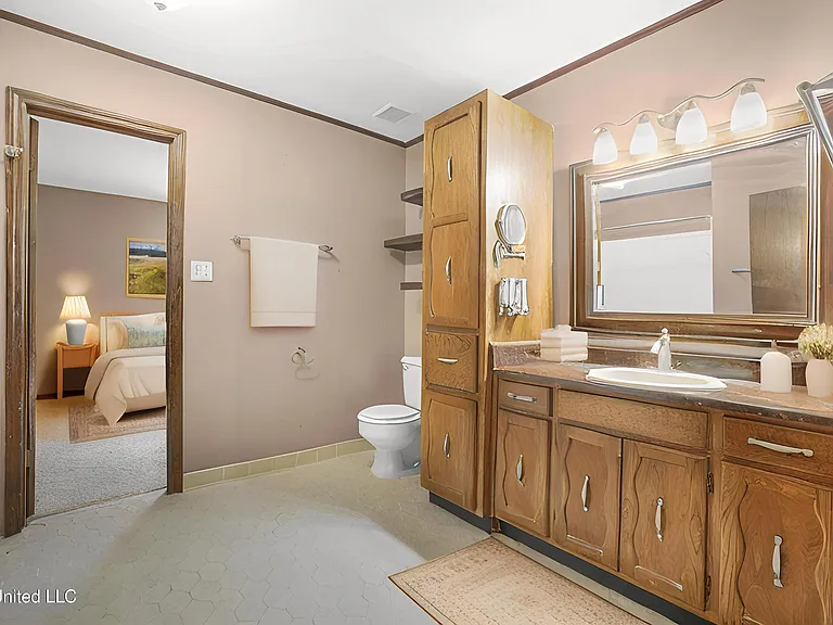 4409 Shadow Wood Cir — Photo 55