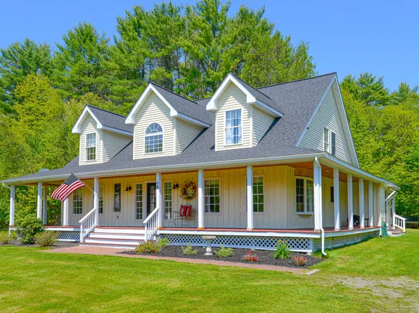 15 Wiggin Road, Naples, ME 04055