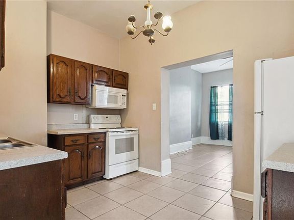 5th image of 1579-81 N Derbigny St
