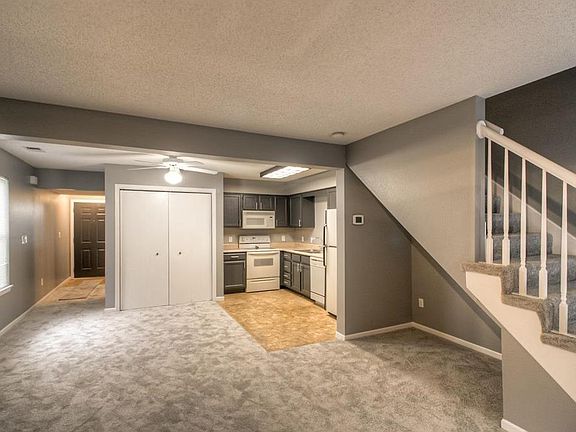 4th image of 6011 NE Moonstone Dr